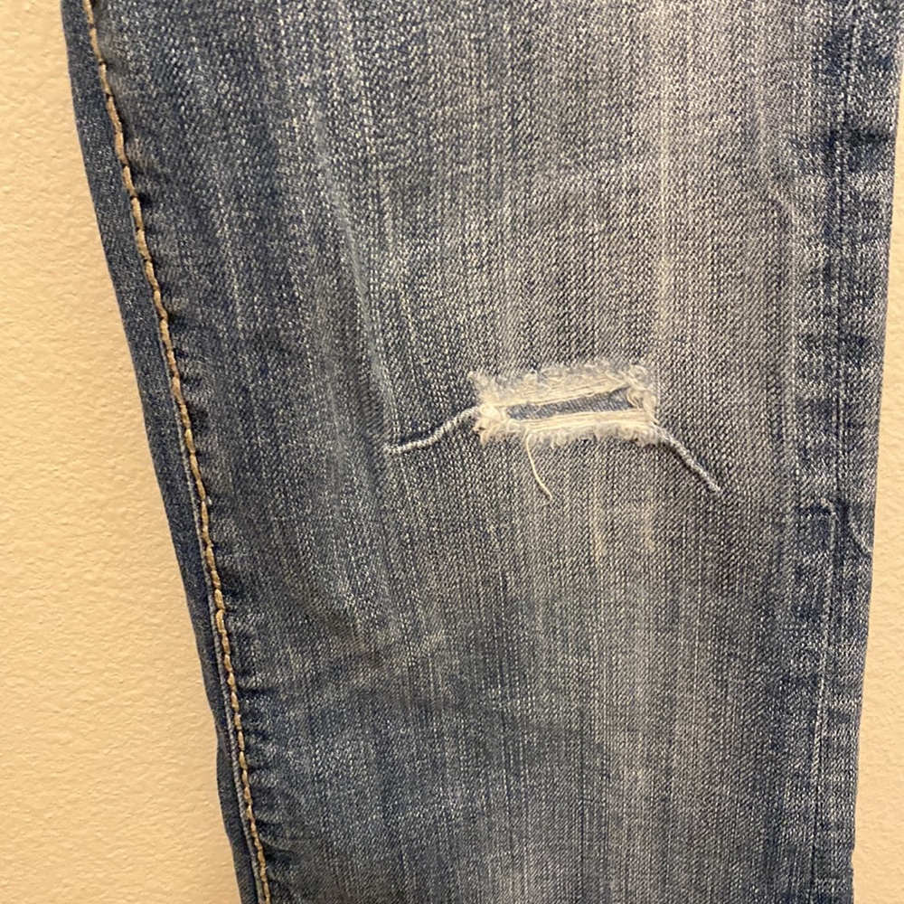 Vigoss Collection Distressed Bootcut Jeans - Picture 7 of 8